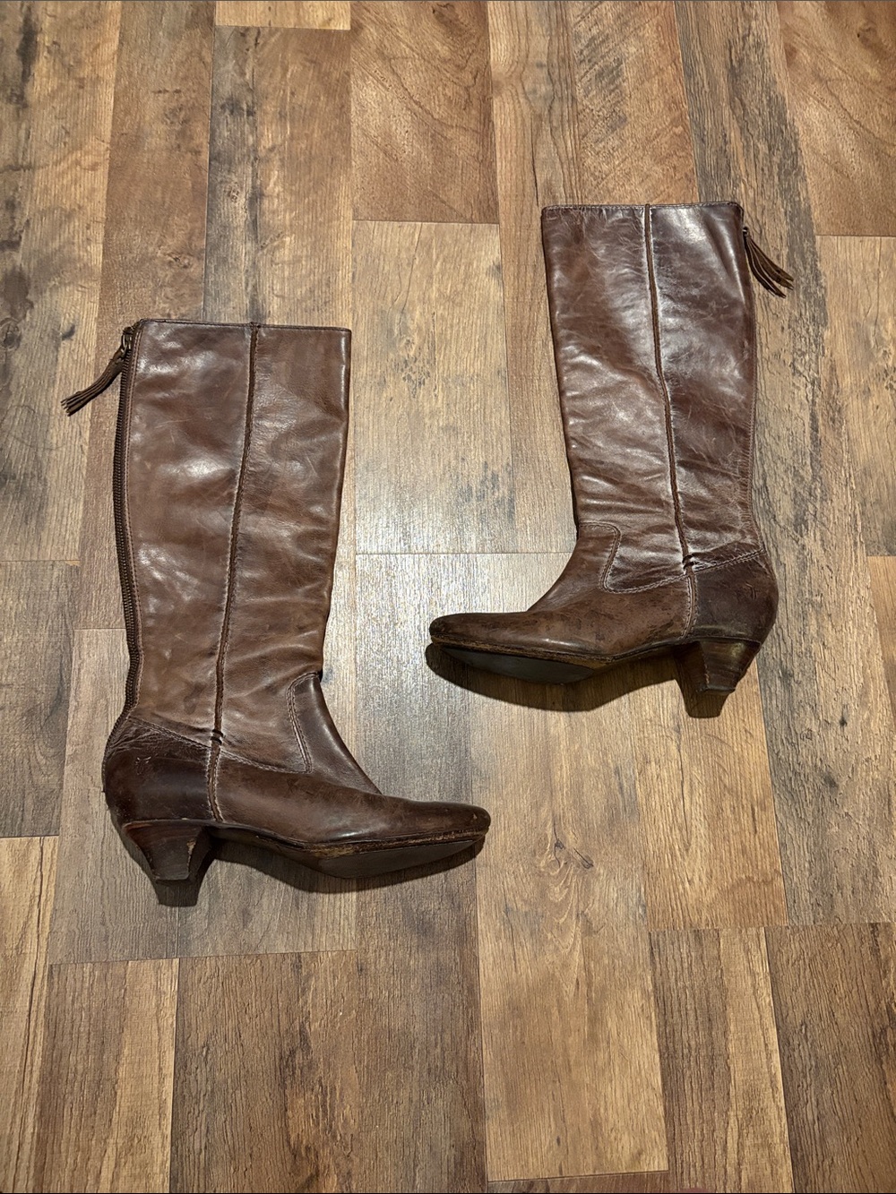 Frye Women's Kitten Heel Brown Leather Heeled Boots with Back Tassel Zipper